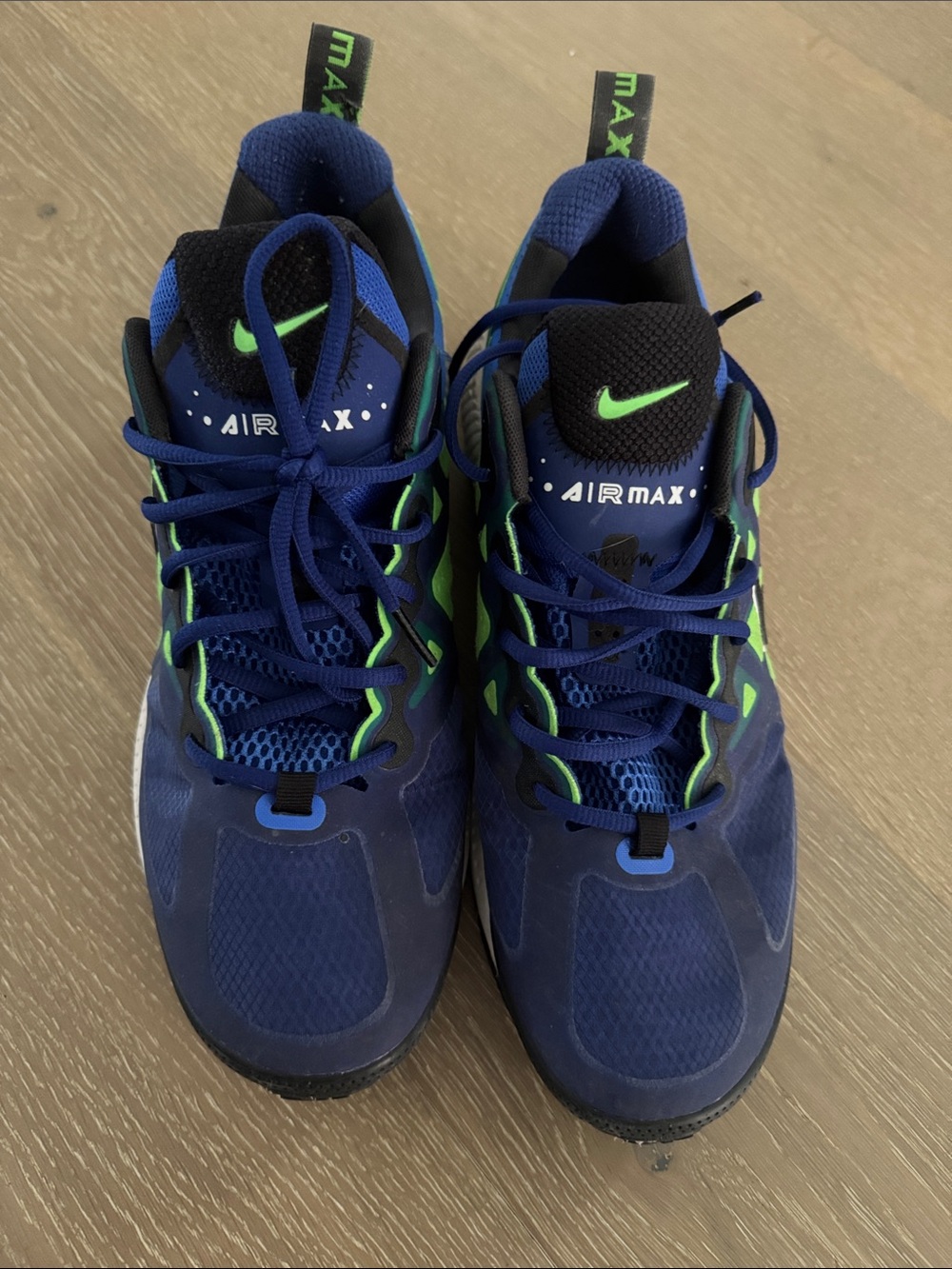 Nike Mens Navy Blue and Neon Green Air Max Sneakers